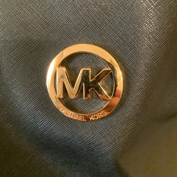 Michael Kors Large Black Shoulder Bag - Picture 5 of 7